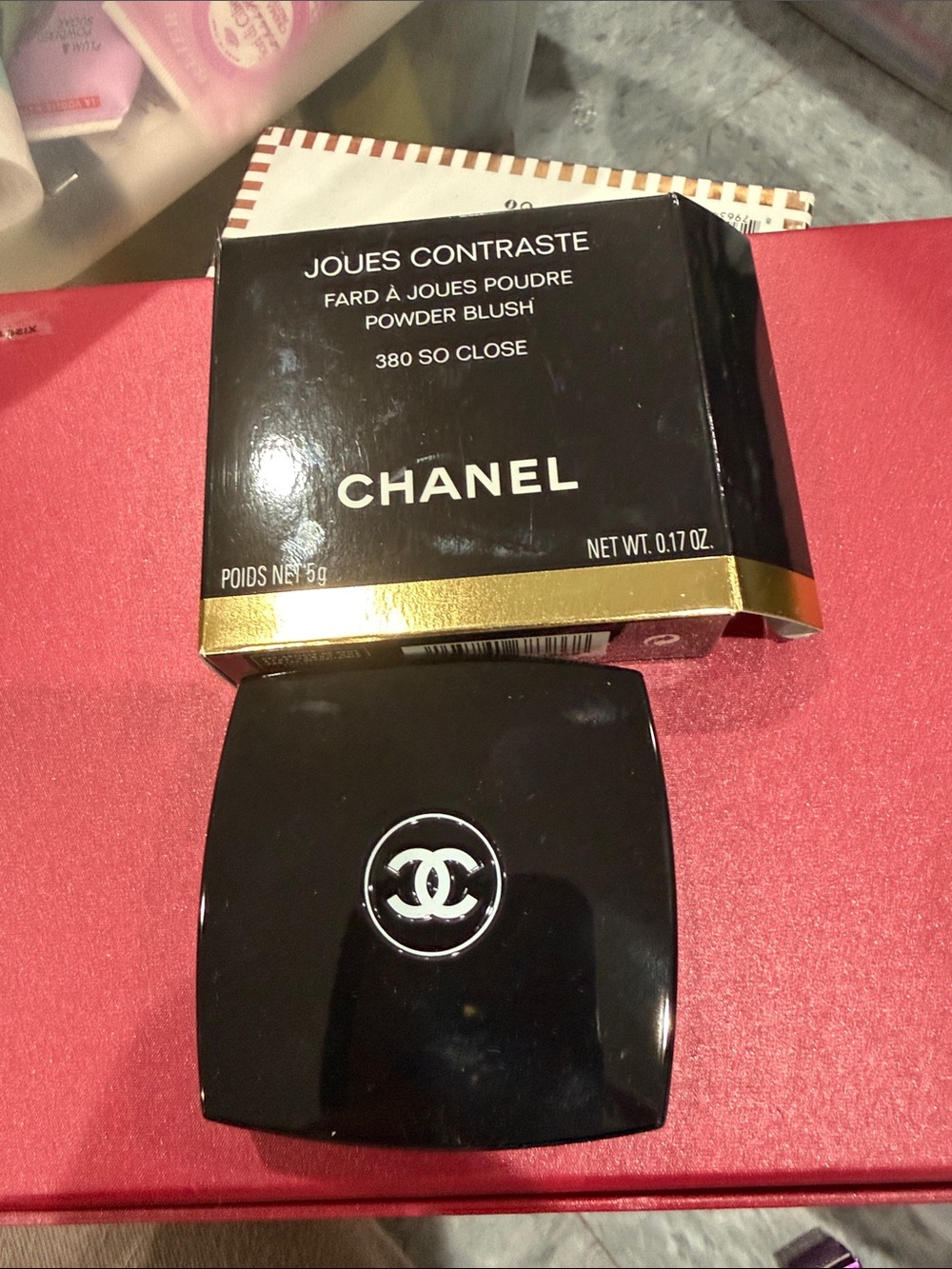 CHANEL Black Compact Powder Blush - So Close 380